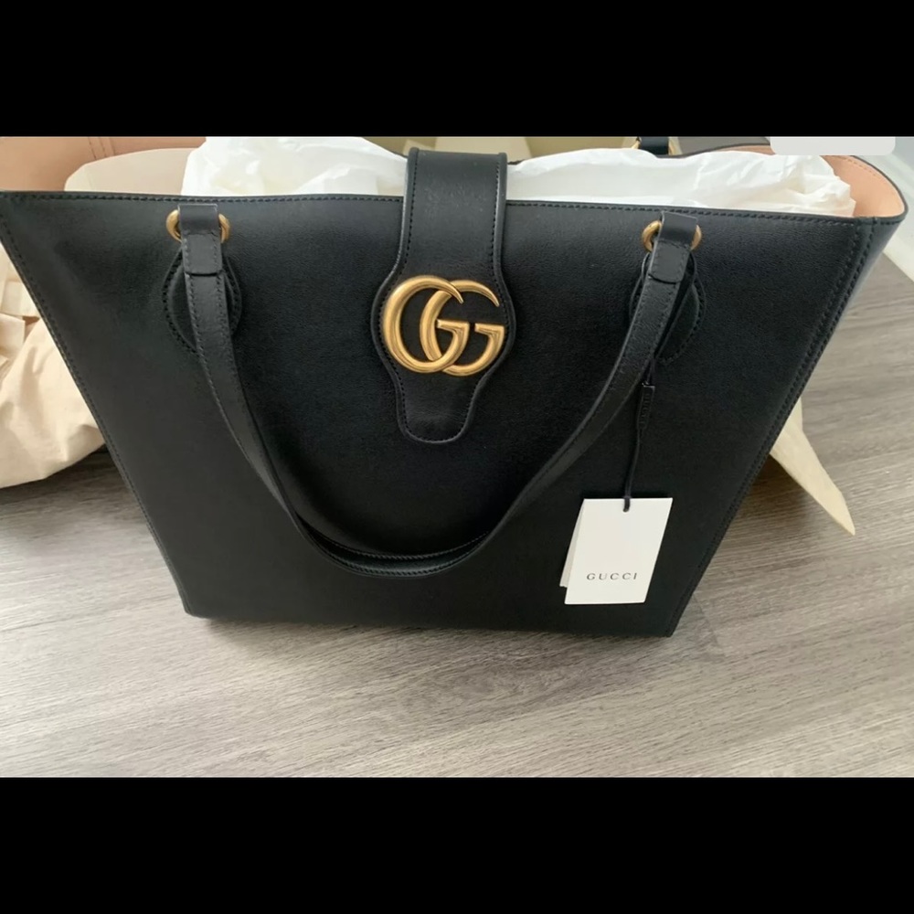 Gucci Medium Leather Tote Double G Black -